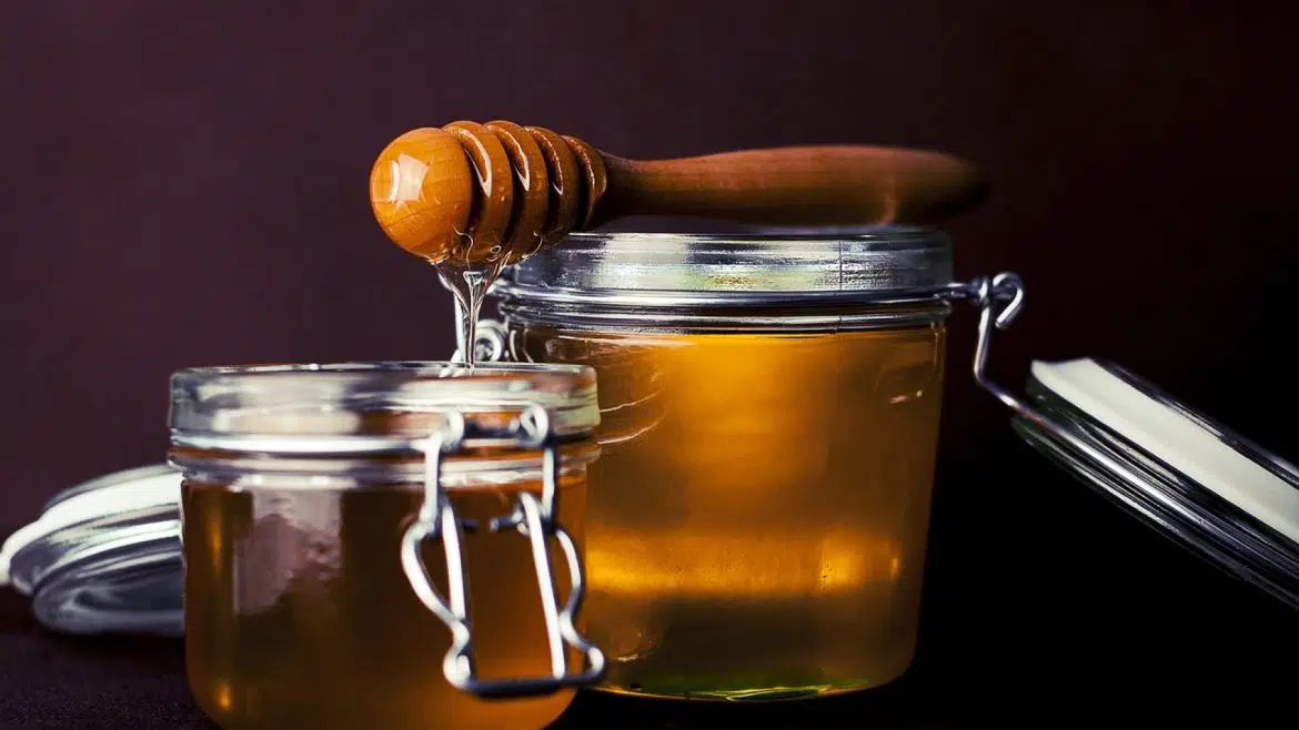 Les bienfaits du miel et son usage pour les cheveux